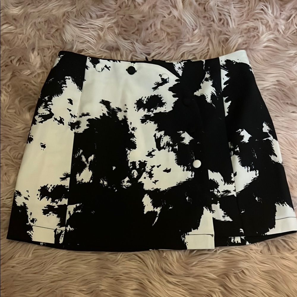 Urban Outfitters Black and Whitr Mini Skirt Casual Night Out